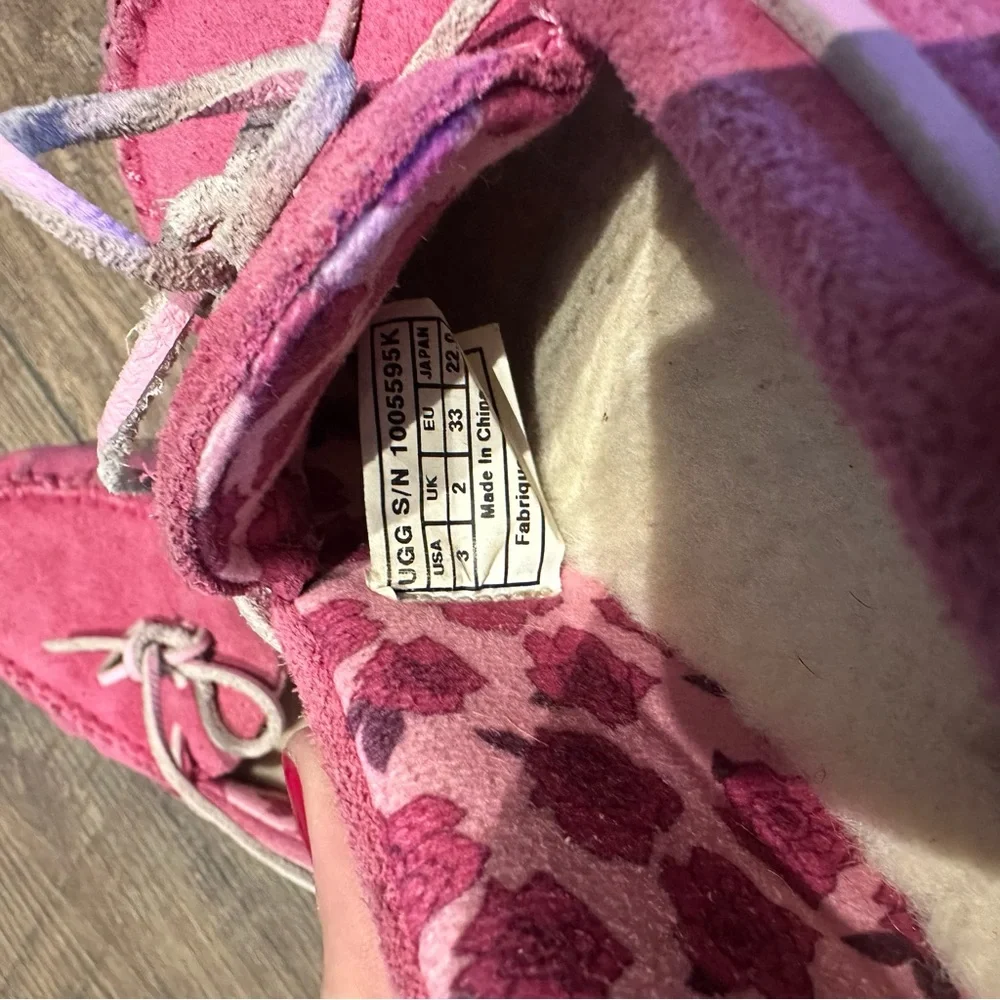 UGG Girls Moccasins Pink Size 3‎